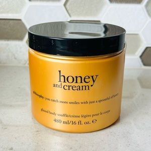 Brand new Philosophy Honey and Cream glazed body soufflé 16oz